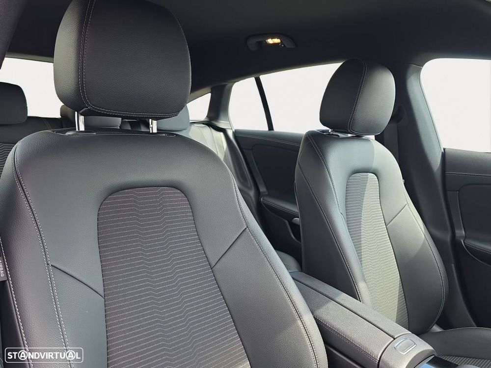 Mercedes-Benz CLA 180 - 14