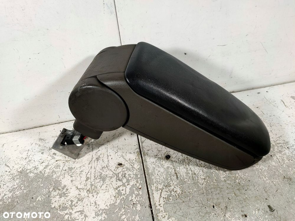 podłokietnik audi a4 b6 8e0864207d szary swing czarna skóra - 1