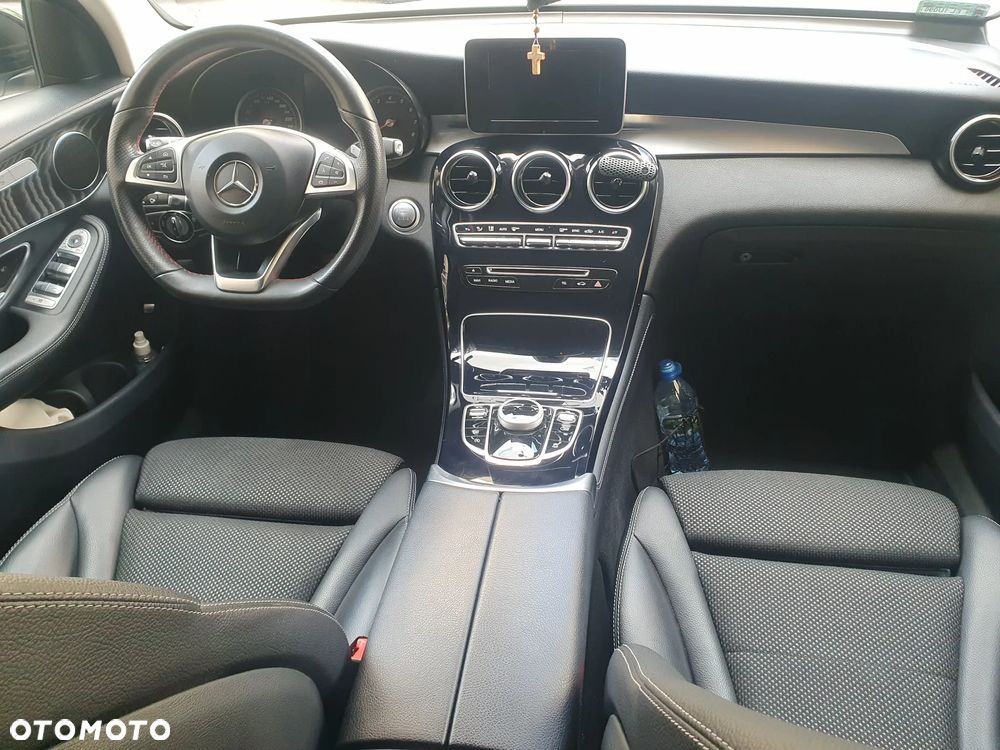 Mercedes-Benz GLC 250 Coupe 4Matic 9G-TRONIC - 12