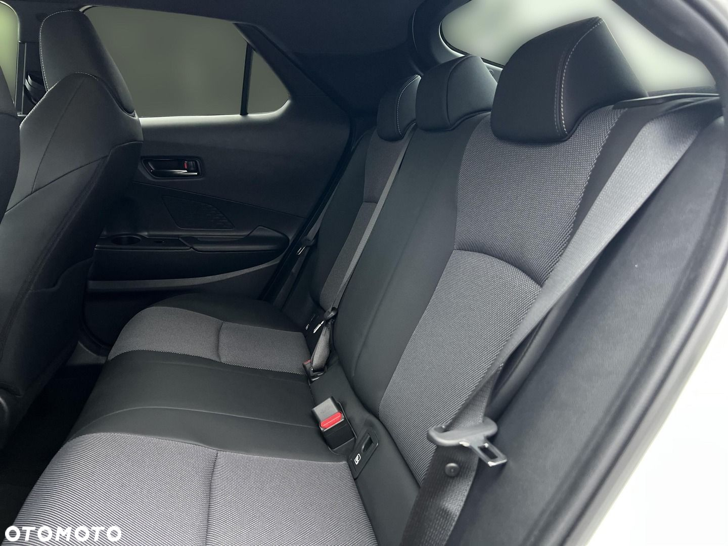 Toyota C-HR - 13