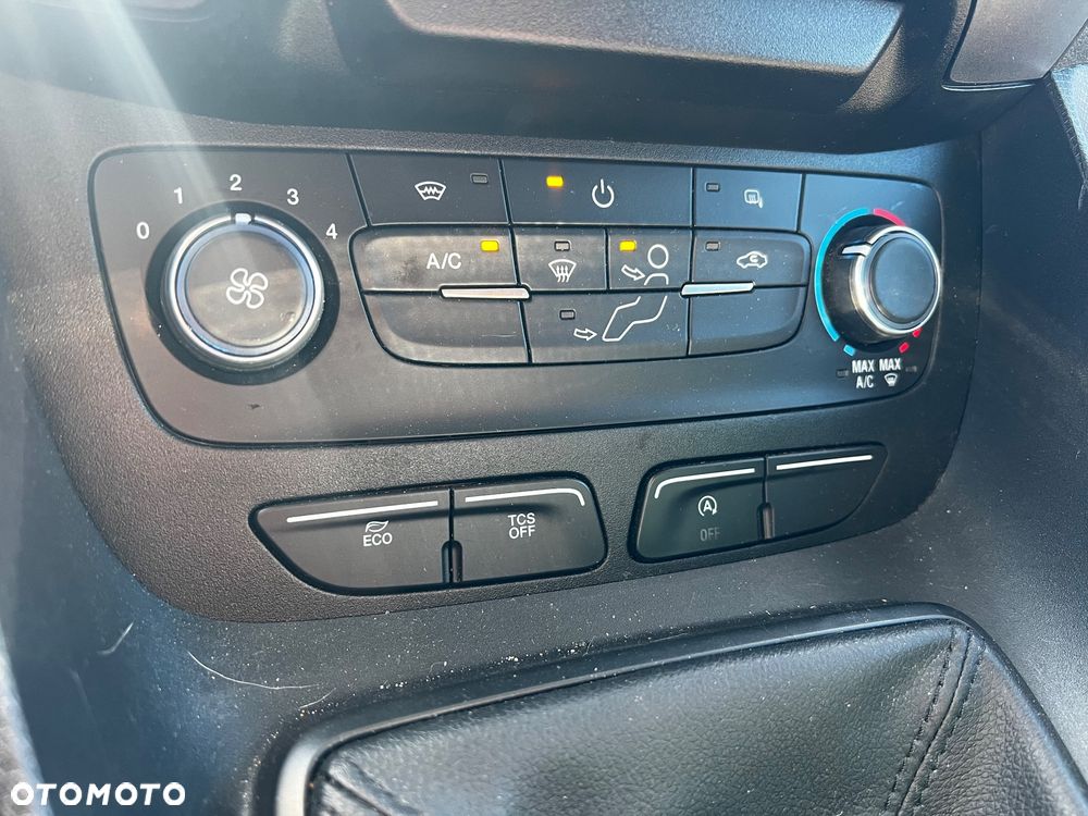 Ford Transit Connect - 9