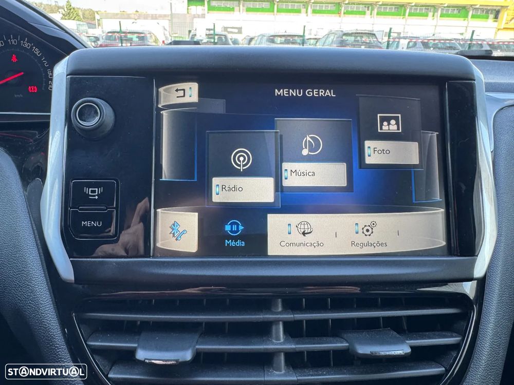 Peugeot 208 1.4 HDi - 12