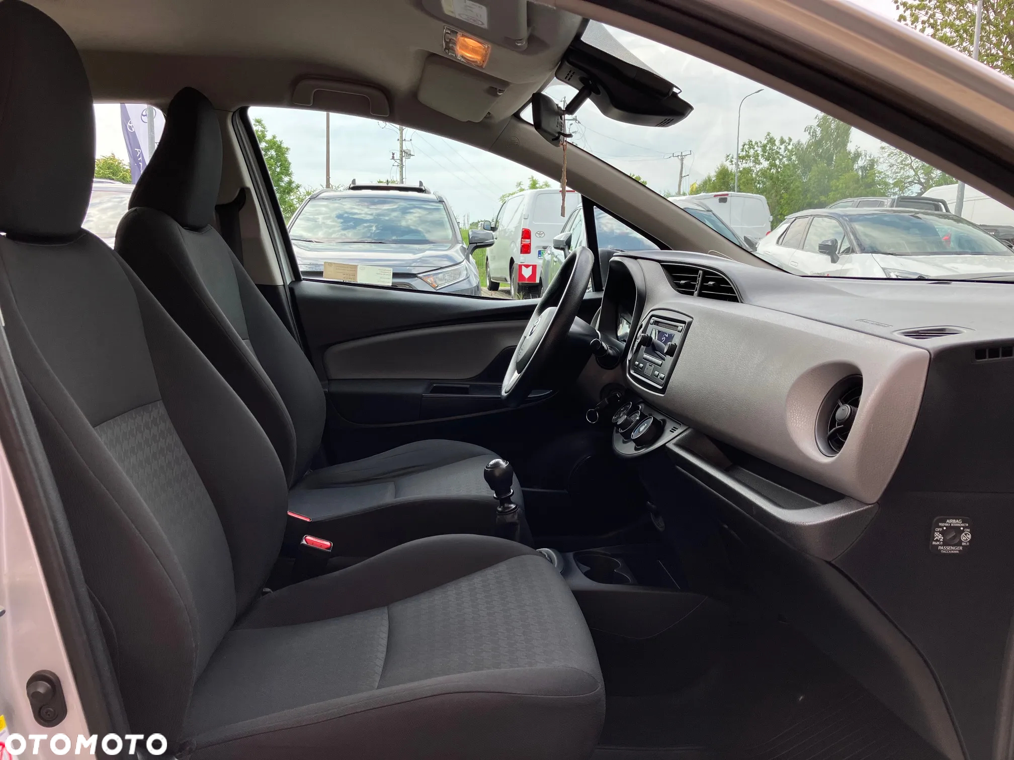 Toyota Yaris 1.5 Active - 10
