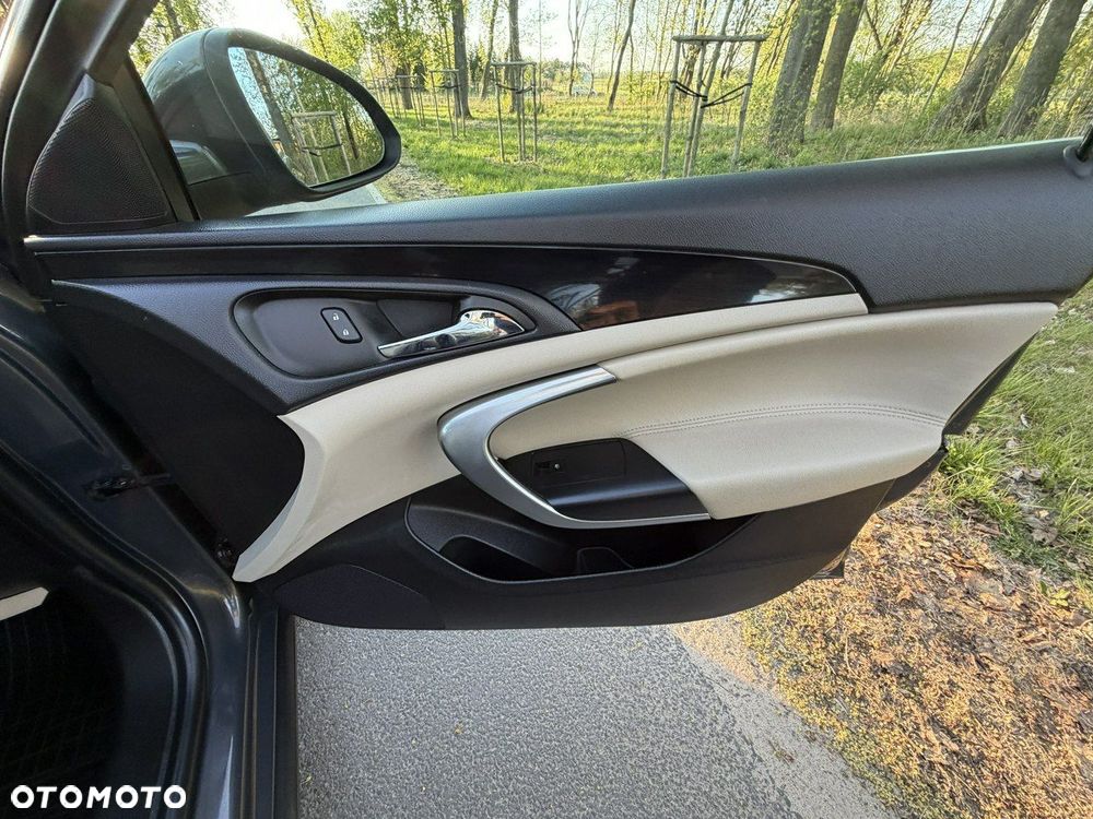 Opel Insignia - 32