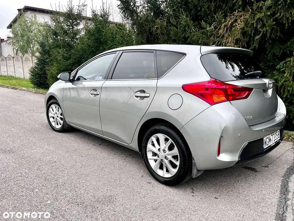 Toyota Auris 1.6 Premium Start - 14