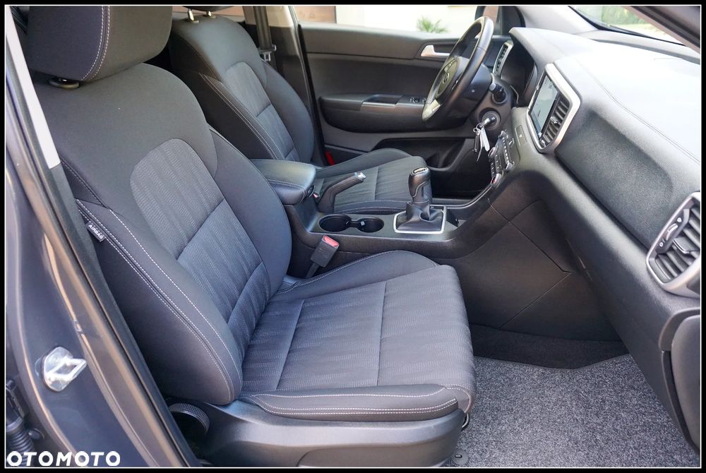 Kia Sportage 1.6 GDI Black Edition 2WD - 8