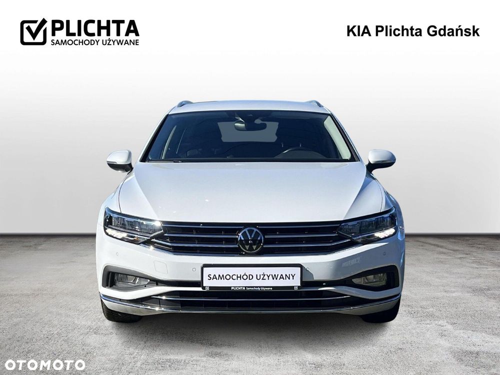 Volkswagen Passat - 8