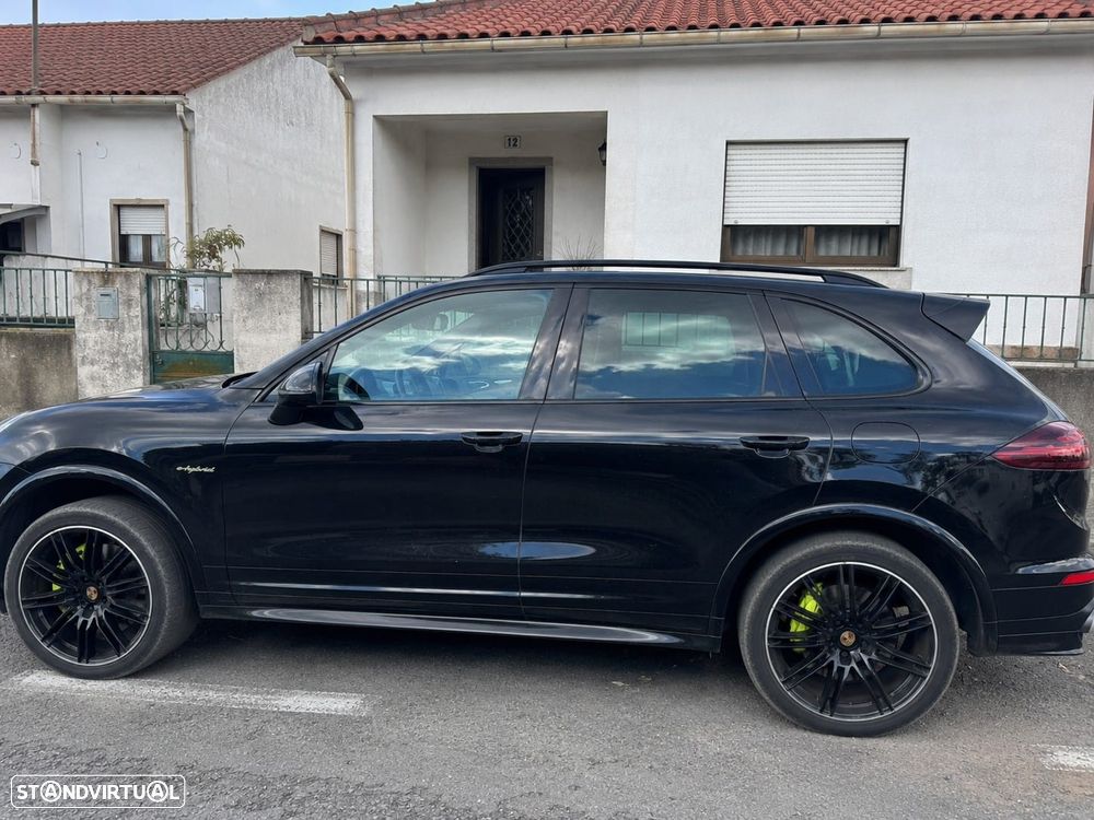 Porsche Cayenne - 3