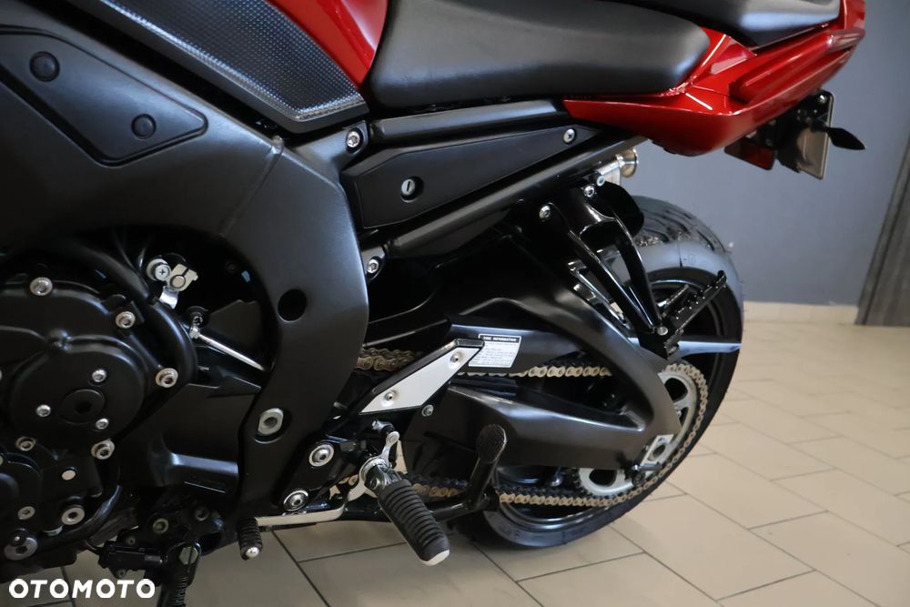 Yamaha FZ - 8