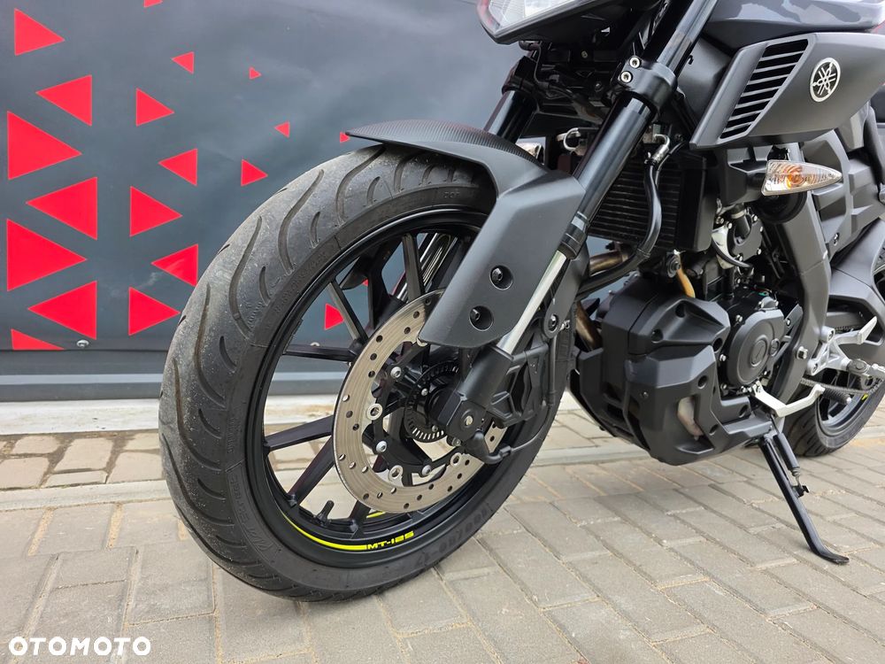 Yamaha MT - 12