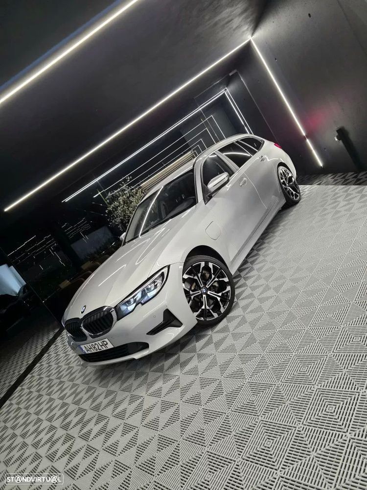 BMW 330 e Line Sport Auto - 3