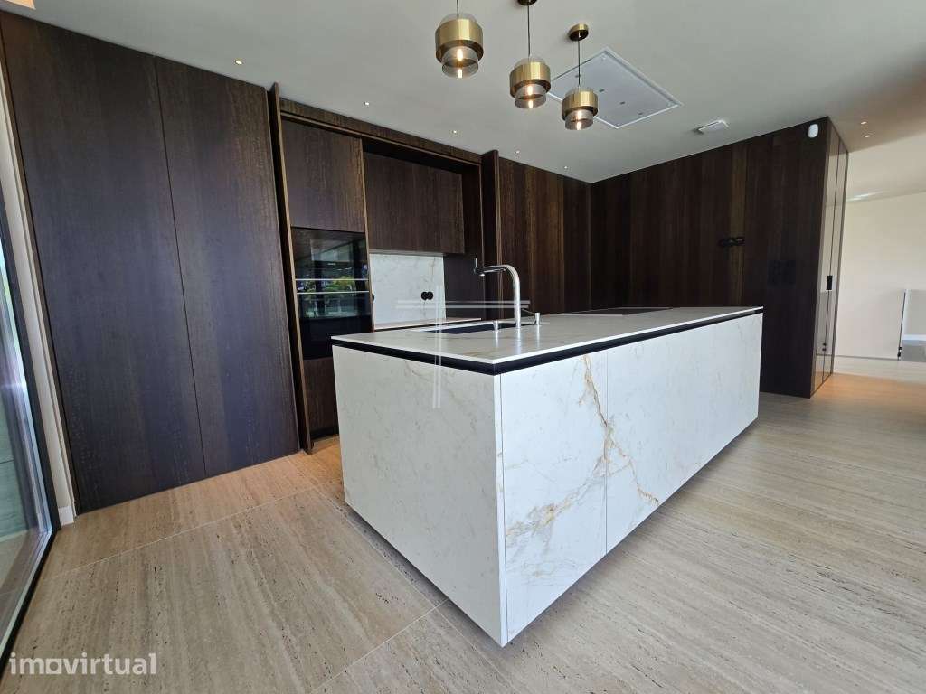 Moradia isolada T5, arquitetura contemporânea com piscina - Verdizela - Grande imagem: 4/60