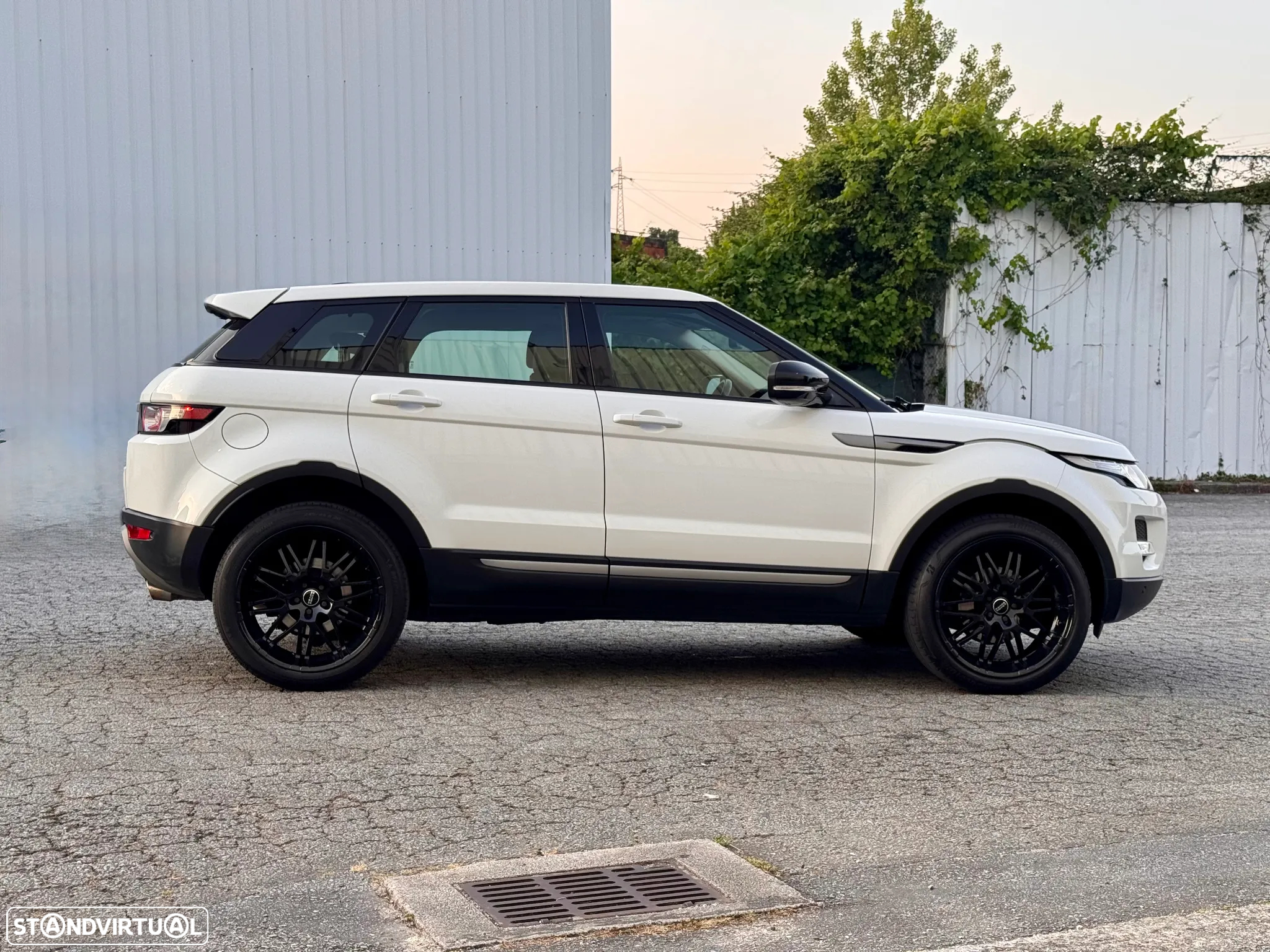 Land Rover Range Rover Evoque 2.2 SD4 Pure Auto - 14