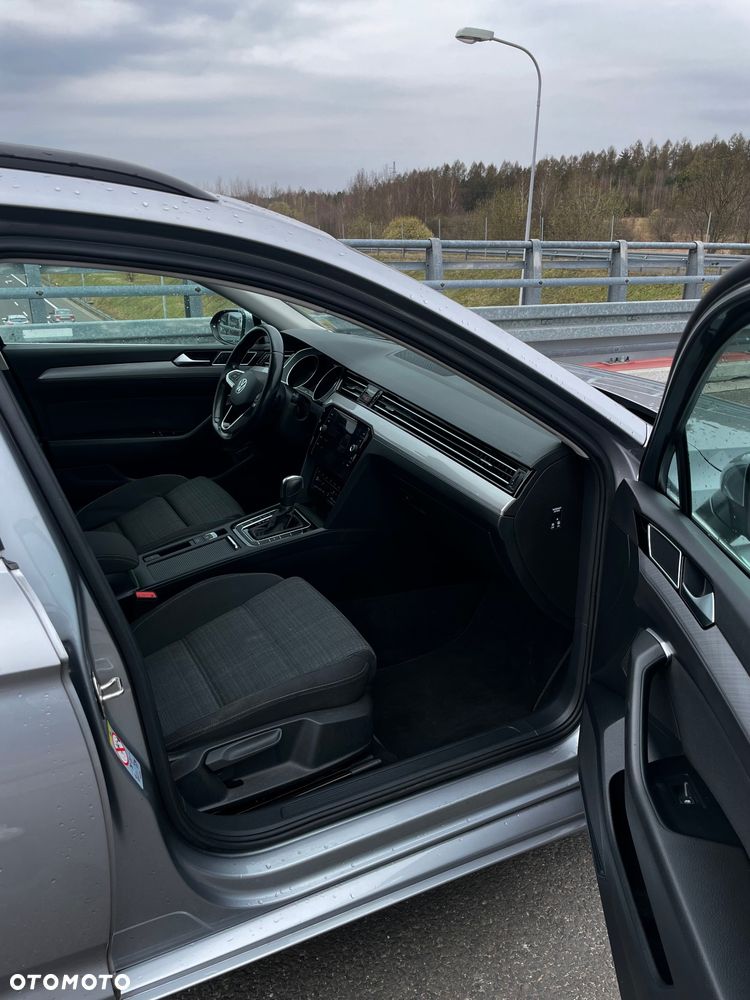 Volkswagen Passat - 6