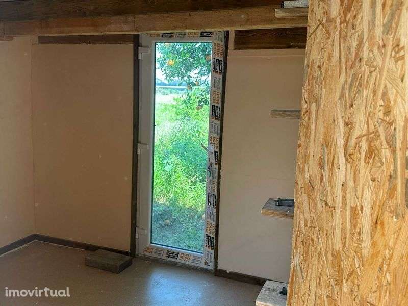 Moradia V1 no campo a 4,5km centro histórico de Santarém - Grande imagem: 2/11