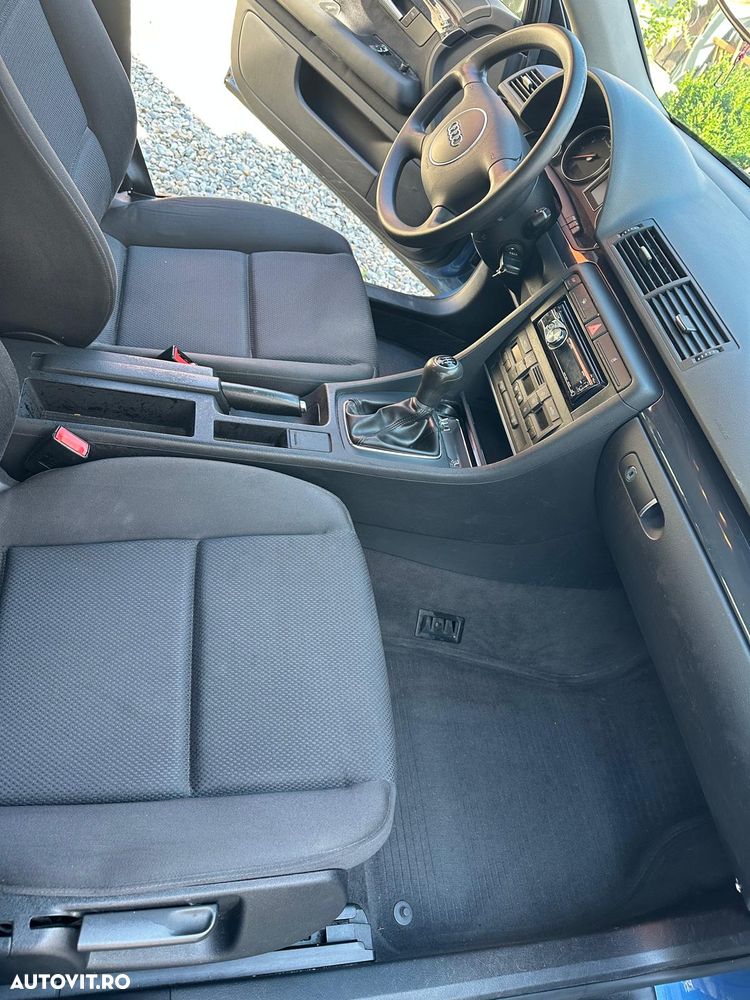 Audi A4 Limuzina 2.0 - 5