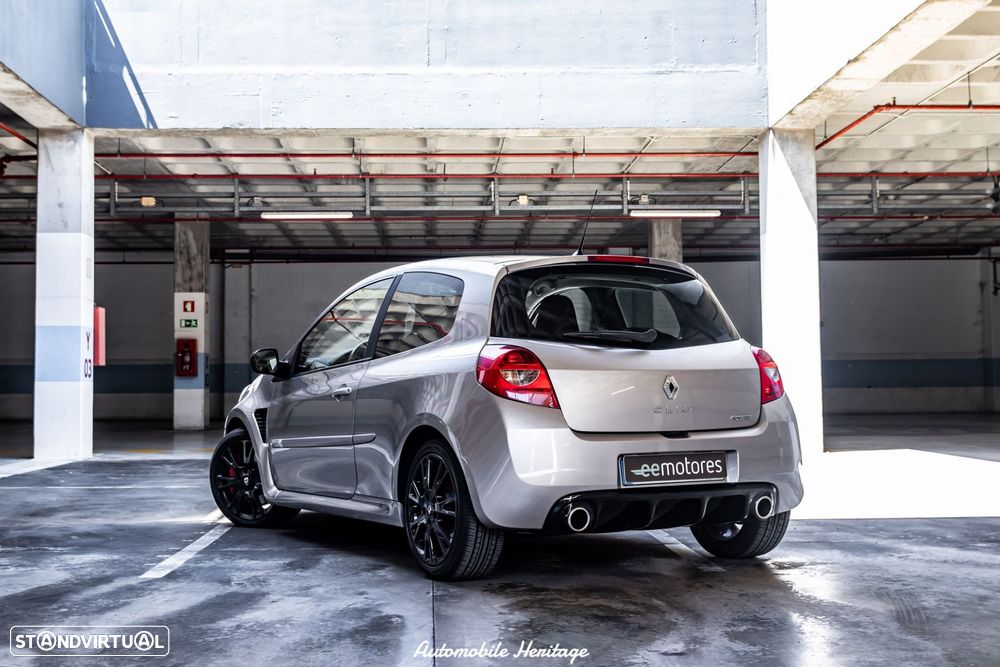 Renault Clio 2.0 16V RS - 7