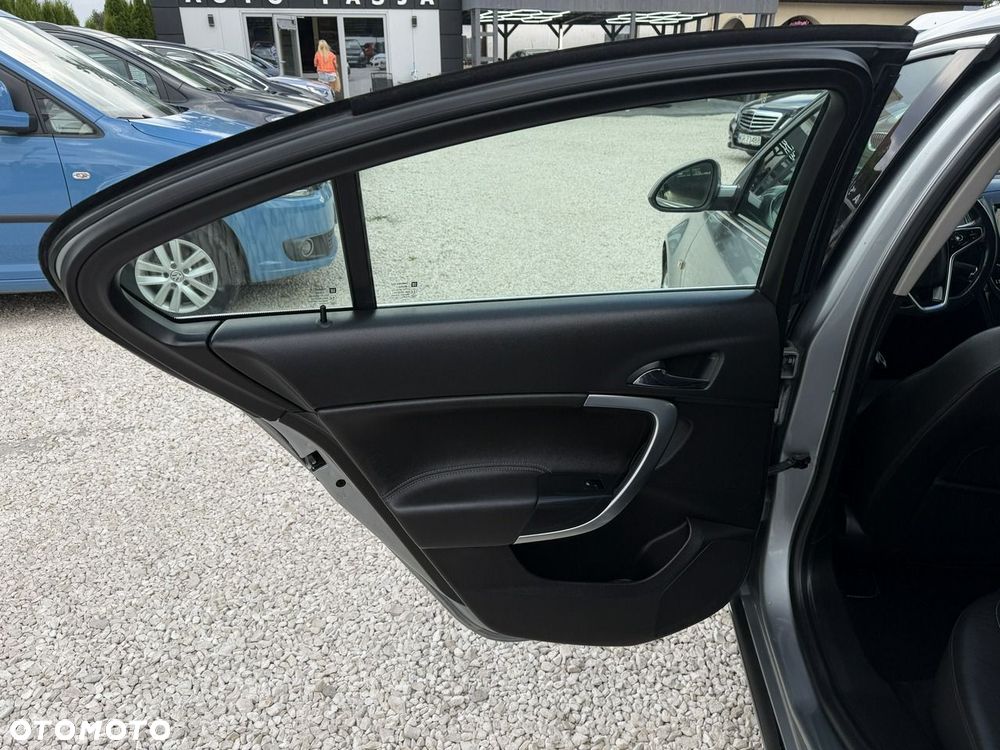 Opel Insignia - 22