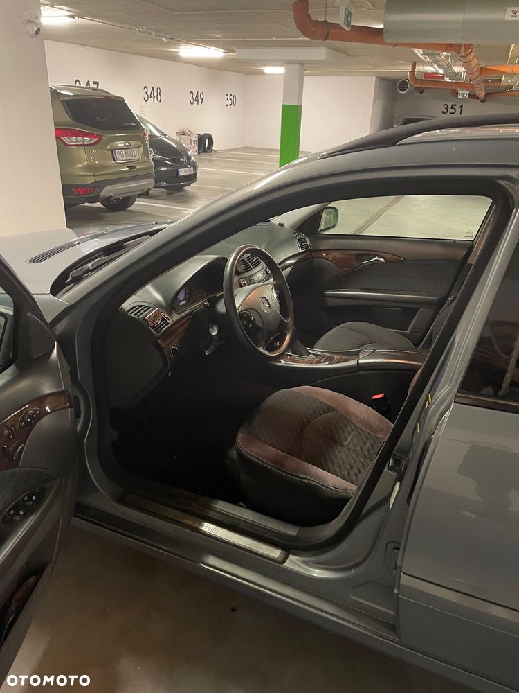 Mercedes-Benz Klasa E 280 CDI T Classic - 19