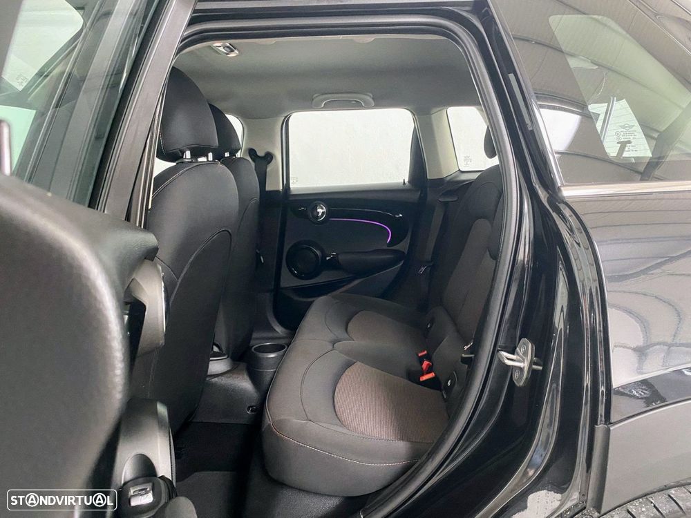 MINI 5 Portas Cooper Auto - 9