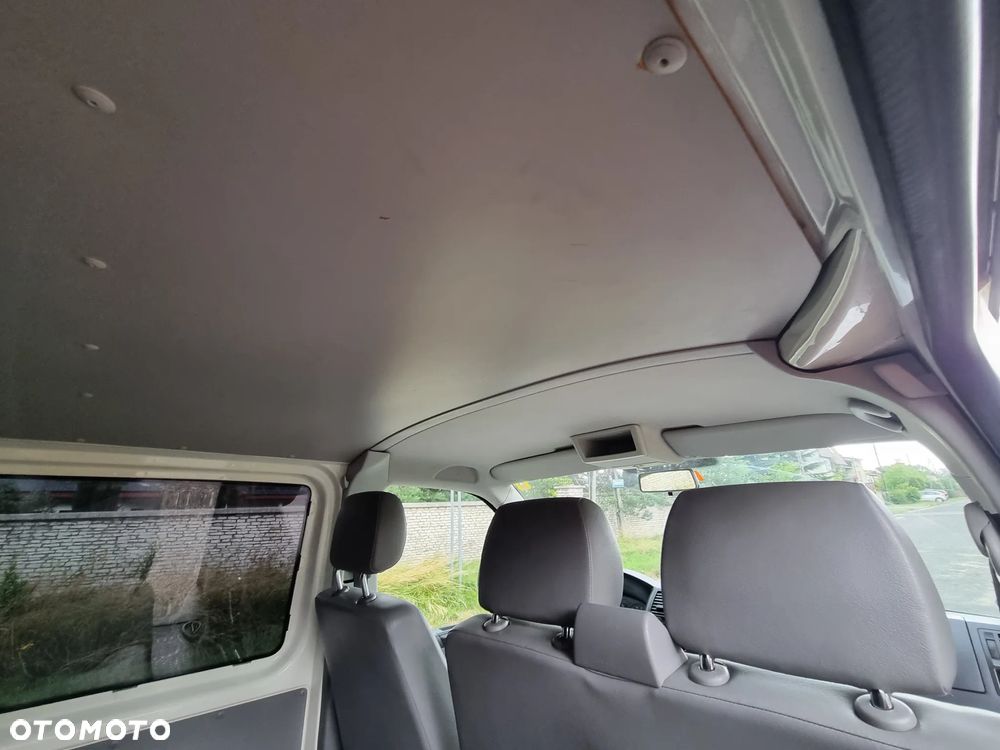 Volkswagen Transporter - 22