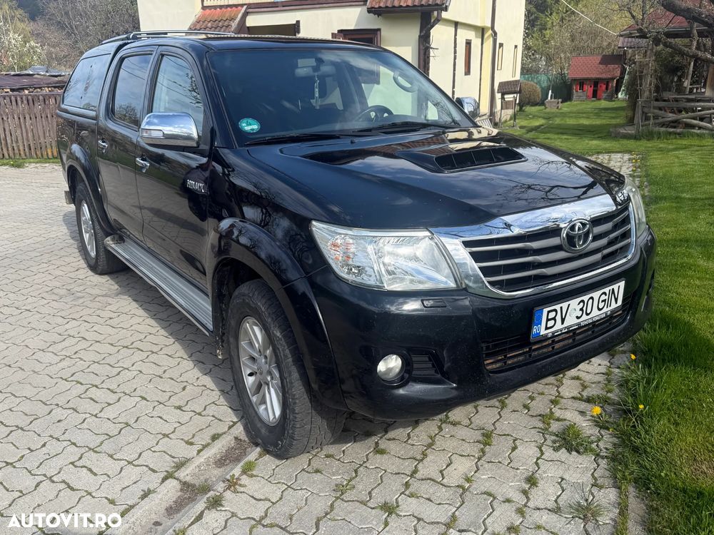 Toyota Hilux - 2