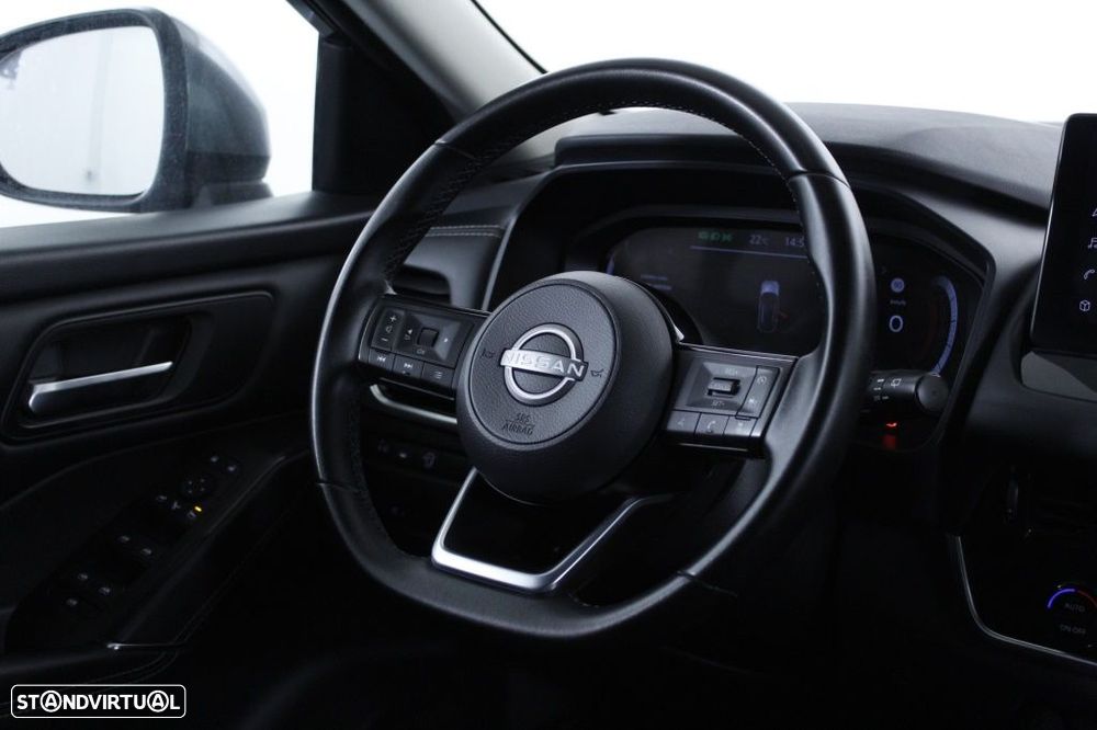 Nissan Qashqai 1.3 DIG-T N-Connecta LED+TT+SKY - 17