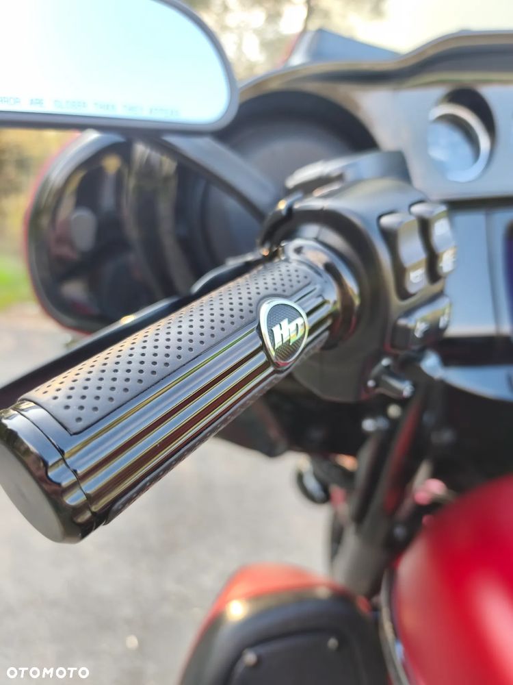 Harley-Davidson Touring Street Glide - 12