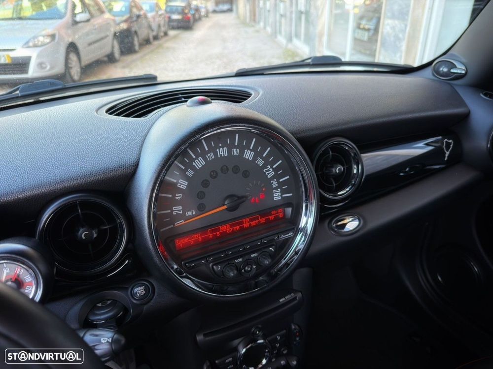 MINI 3 Portas John Cooper Works - 21