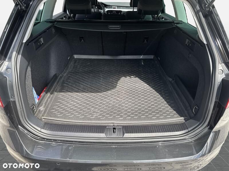 Volkswagen Passat - 18