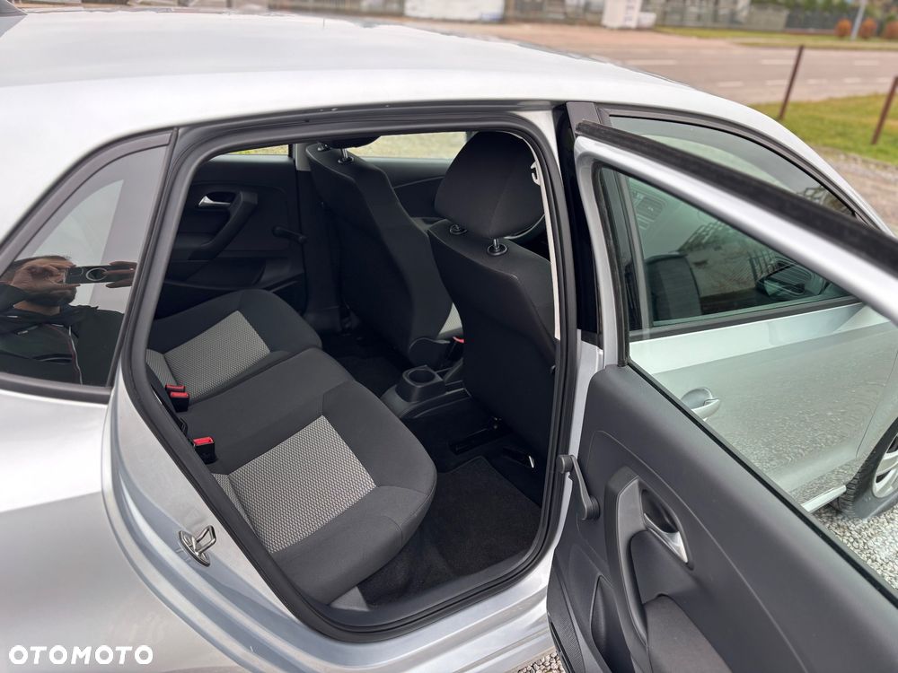 Volkswagen Polo - 11