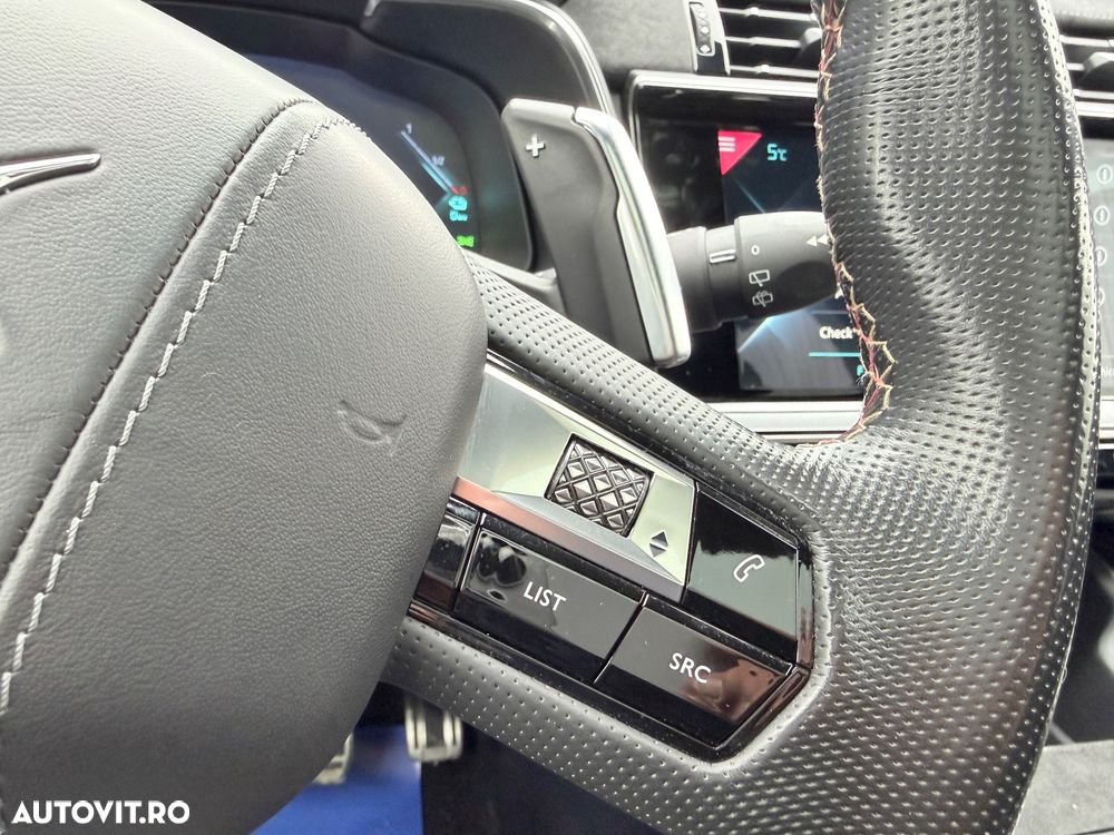 DS Automobiles DS 7 Crossback 1.6 PHeV AWD 300 EAT8 PERFORMANCE LINE + - 35