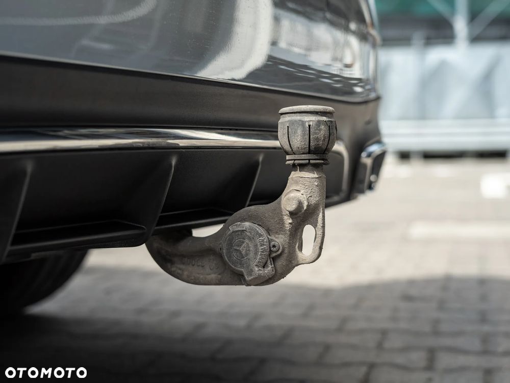 Mercedes-Benz Klasa E 300e 4Matic 9G-TRONIC AMG Line NIGHT Edition - 36