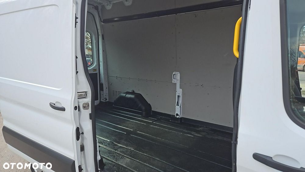 Ford Transit - 21