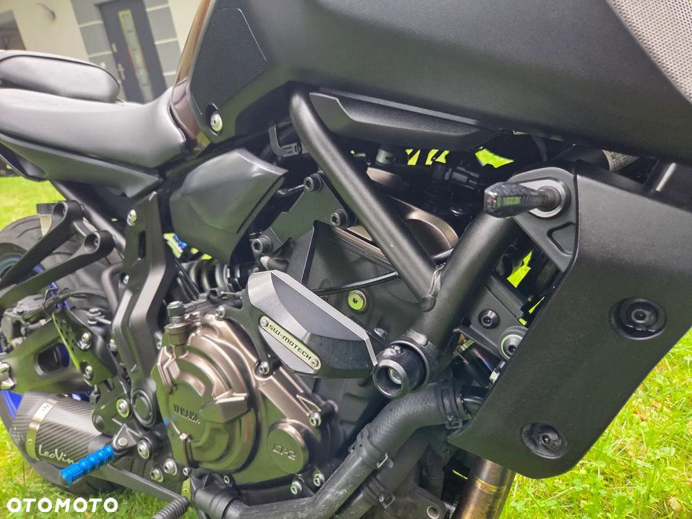 Yamaha MT - 8