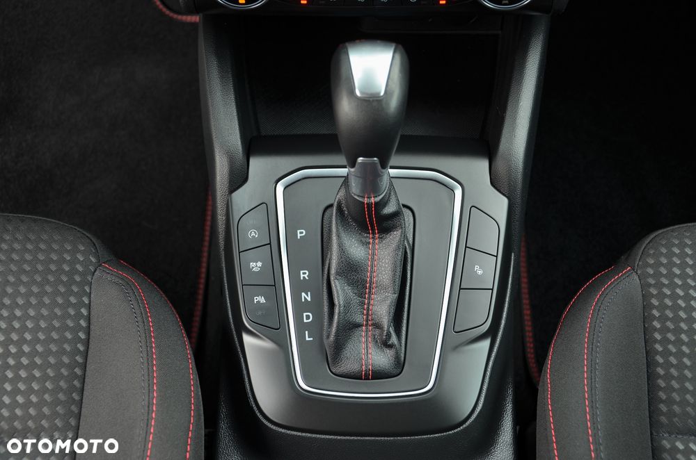 Ford Focus 1.0 EcoBoost mHEV ST-Line X - 21