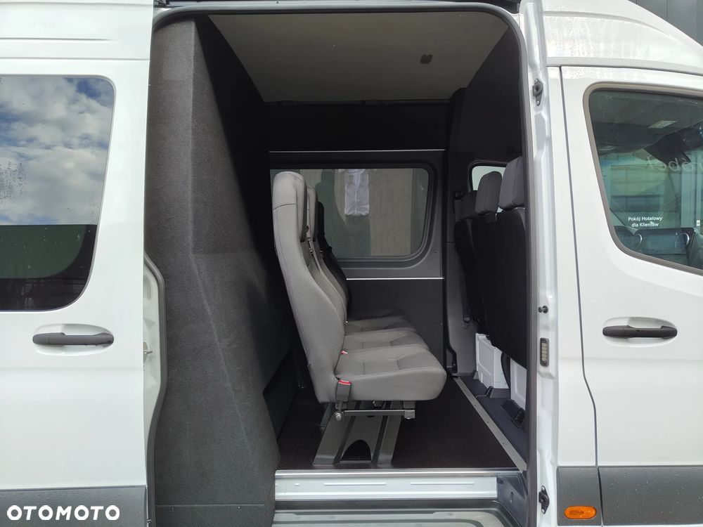 Mercedes-Benz Sprinter Furgon 317 CDI PRO Ekstra długi z zabudową brygadową - 10