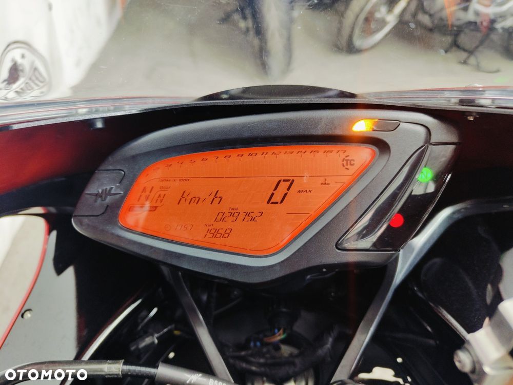 MV AGUSTA F3 - 17