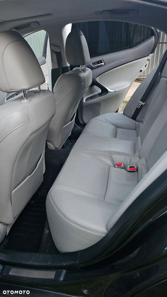 Lexus IS 250 - 11