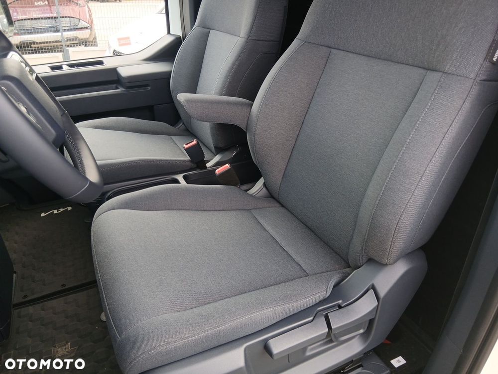 Kia PV5 - 17