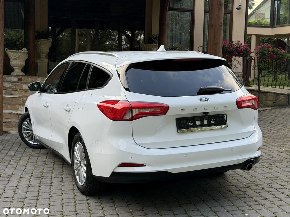 Ford Focus 1.5 EcoBlue Start-Stopp-System TITANIUM DESIGN - 16
