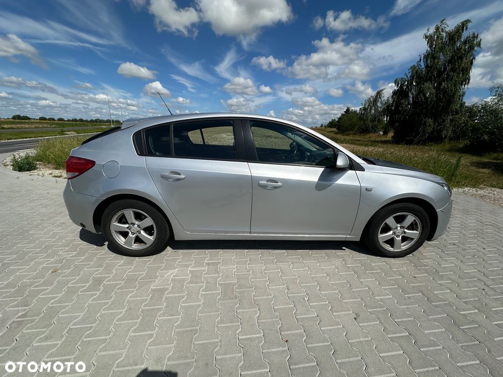 Chevrolet Cruze 1.8 LT - 3