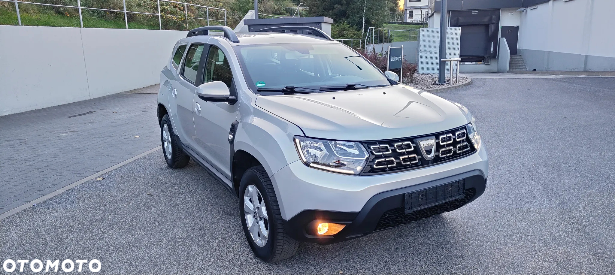 Dacia Duster 1.6 SCe Essential - 3