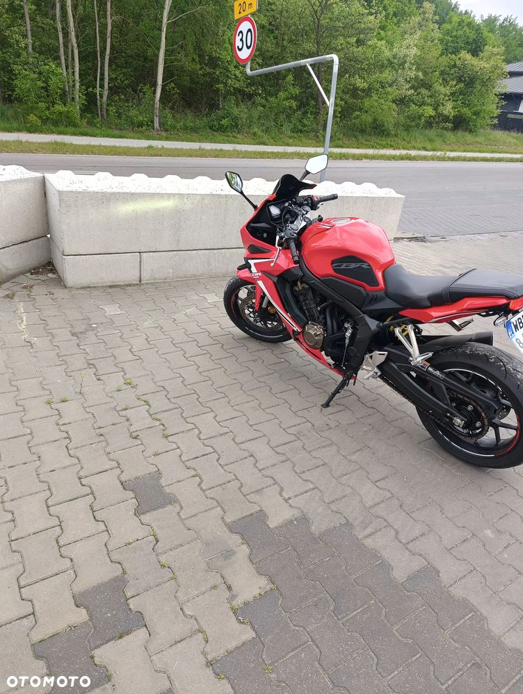 Honda CBR - 1