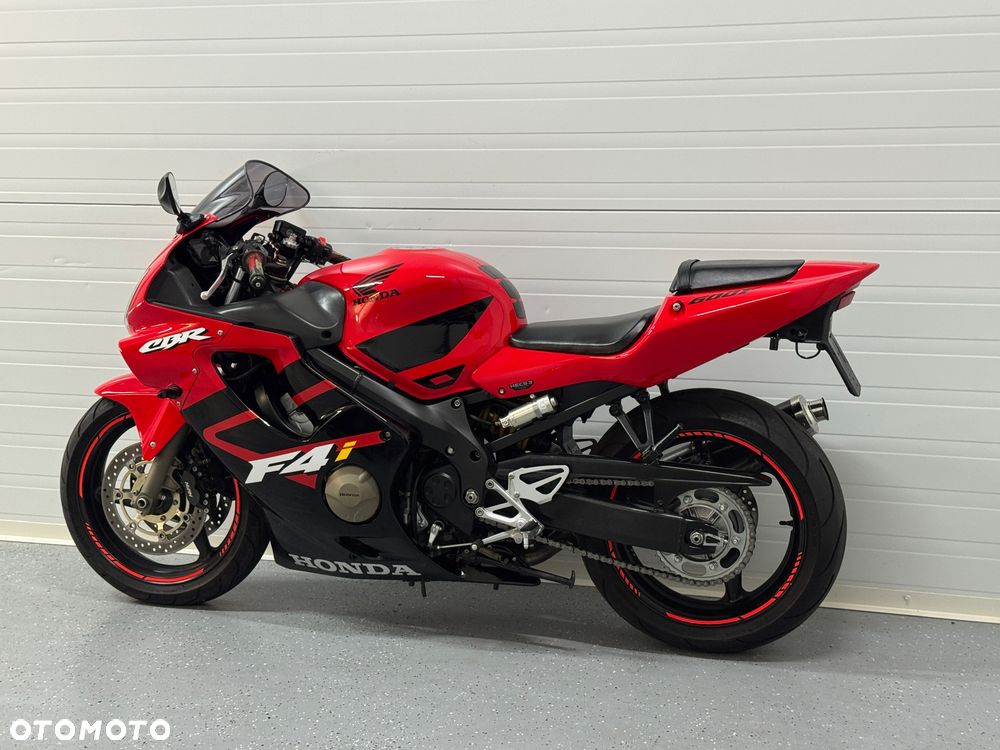 Honda CBR - 18