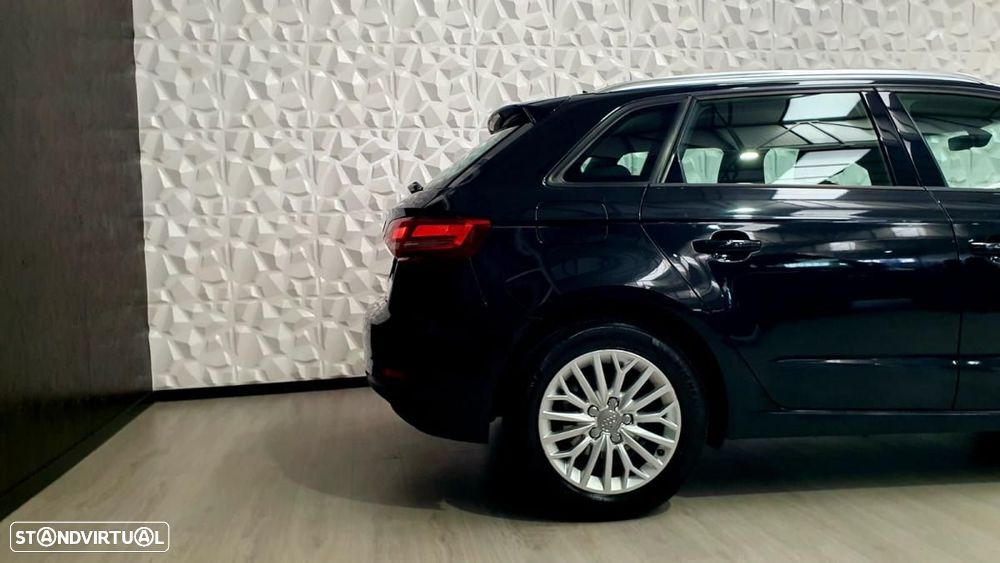 Audi A3 Sportback 1.6 TDI Design — fotografia 5