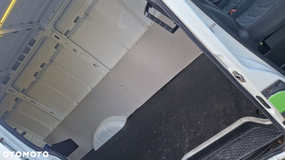 Iveco DAILY 35-130 - 19