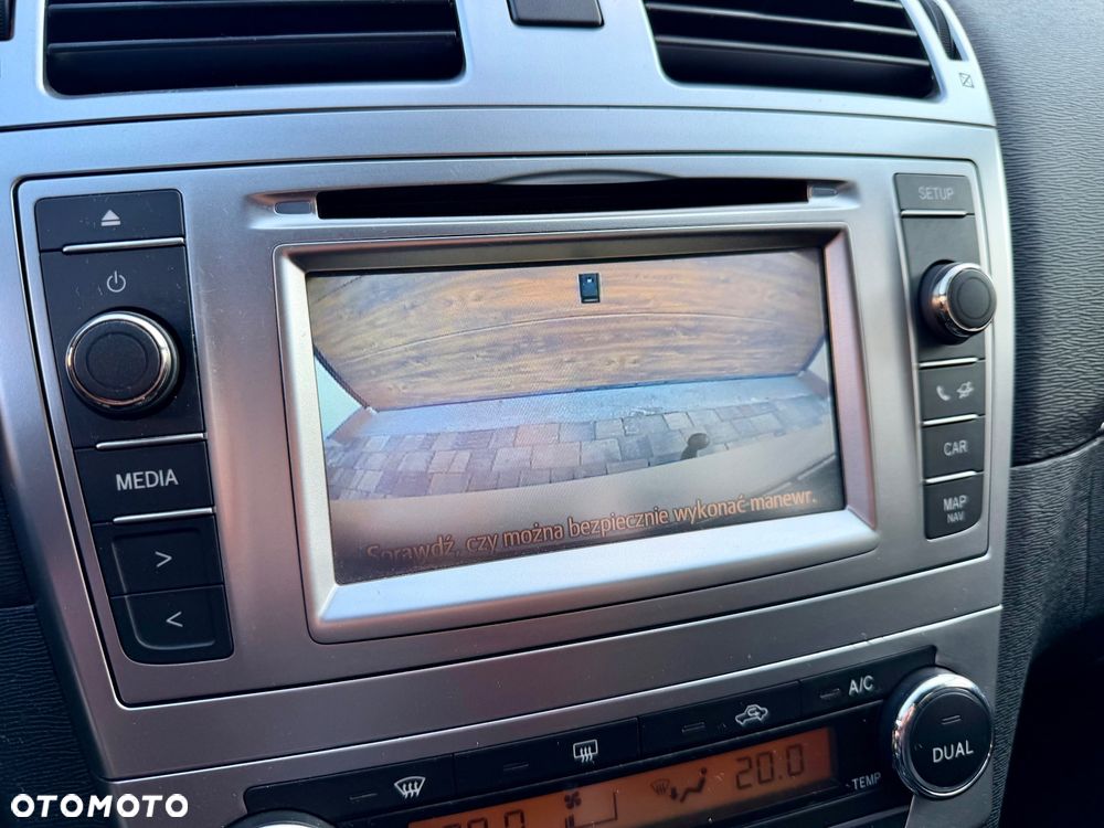 Toyota Avensis 1.8 Sol NAVI - 21