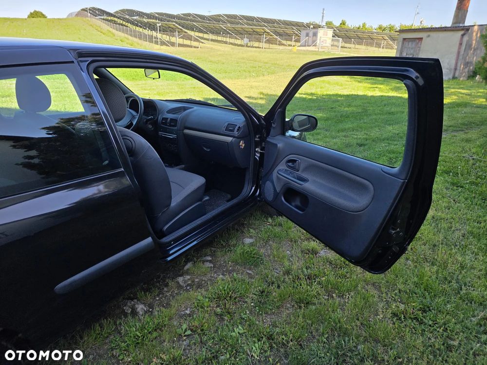 Renault Clio - 13