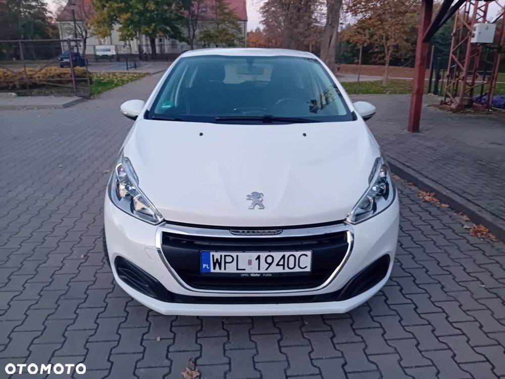 Peugeot 208 2018 photo 2
